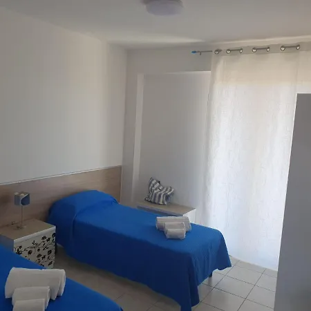 Il Giardino Dei Girasoli Apartment *